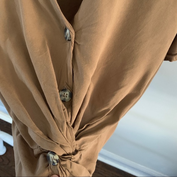 ❤️ Brown Crop Top Button Up - Picture 9 of 10